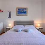 Jakic 1 Πανσιόν 4*