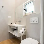 Πανσιόν Jakic 1 Χβαρ