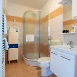 Jakic 1 Πανσιόν 4*