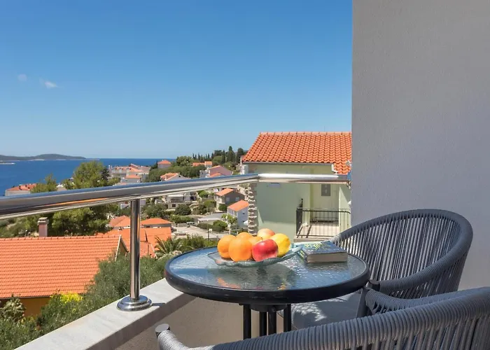 Guest house Jakic 1 Hvar Town